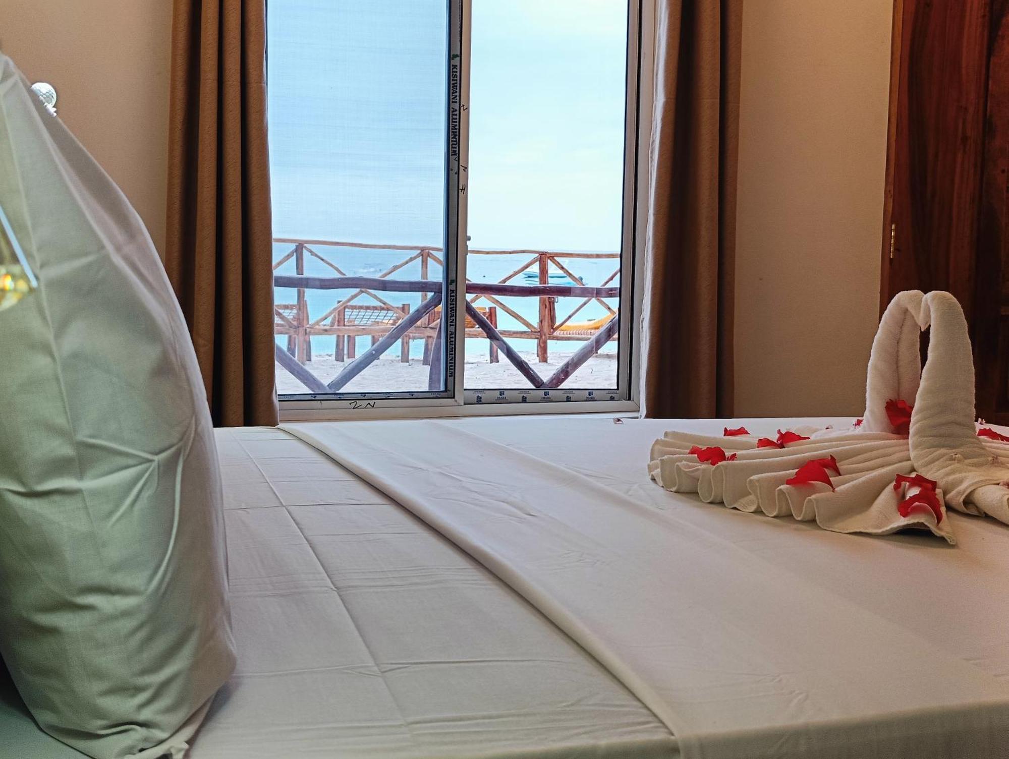 Zanzi Beach Hotel Нунгви Экстерьер фото