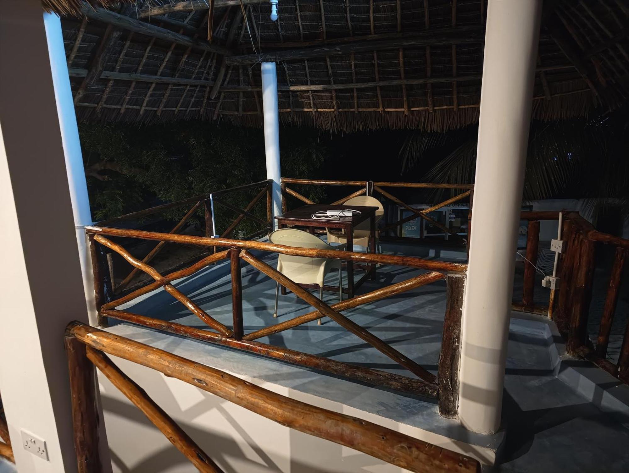 Zanzi Beach Hotel Нунгви Экстерьер фото