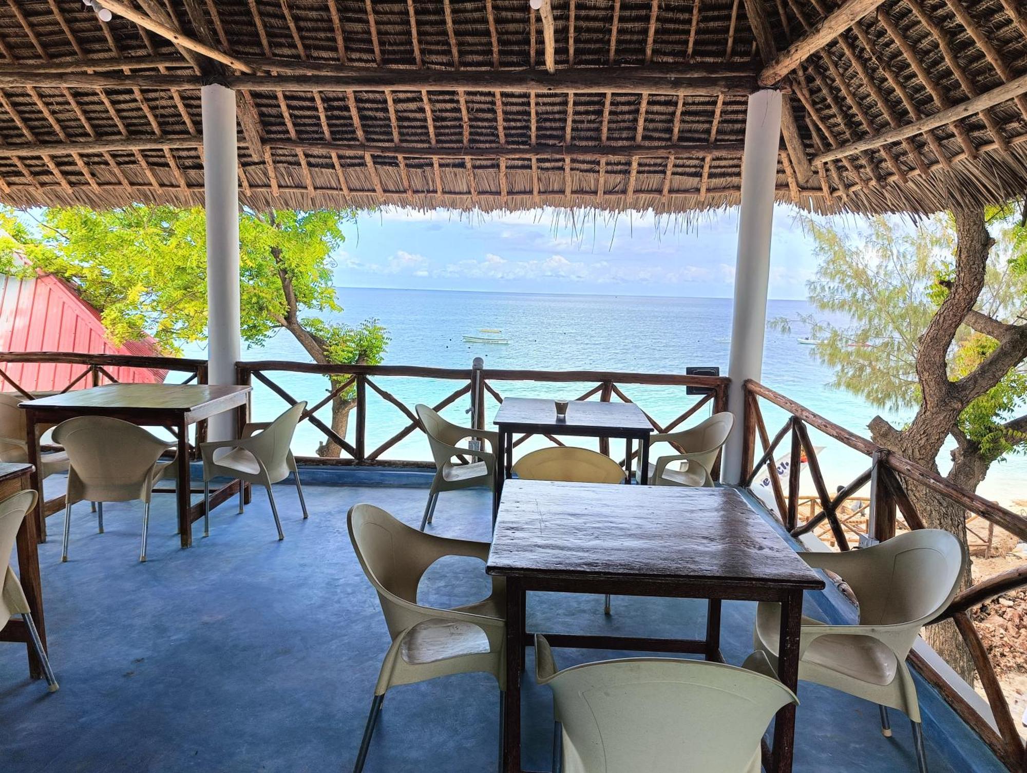 Zanzi Beach Hotel Нунгви Экстерьер фото